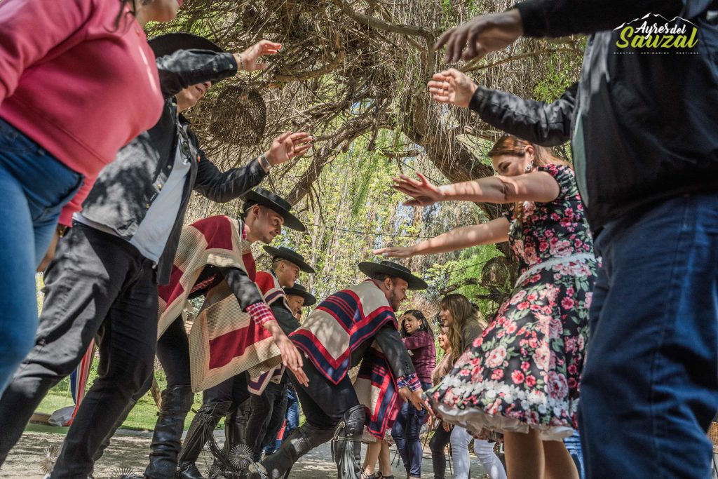 Eventos Dieciocheros 2024 - Celebraciones Corporativas en Ayres del Sauzal