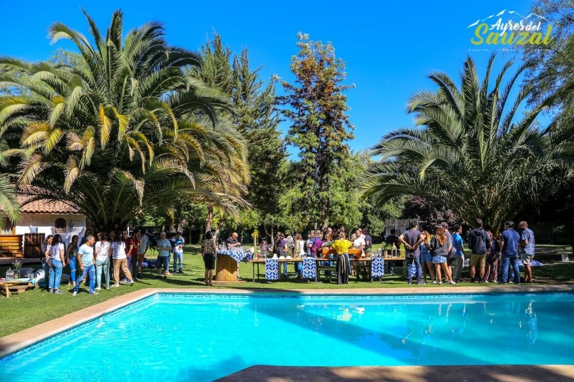 centro de eventos con piscina