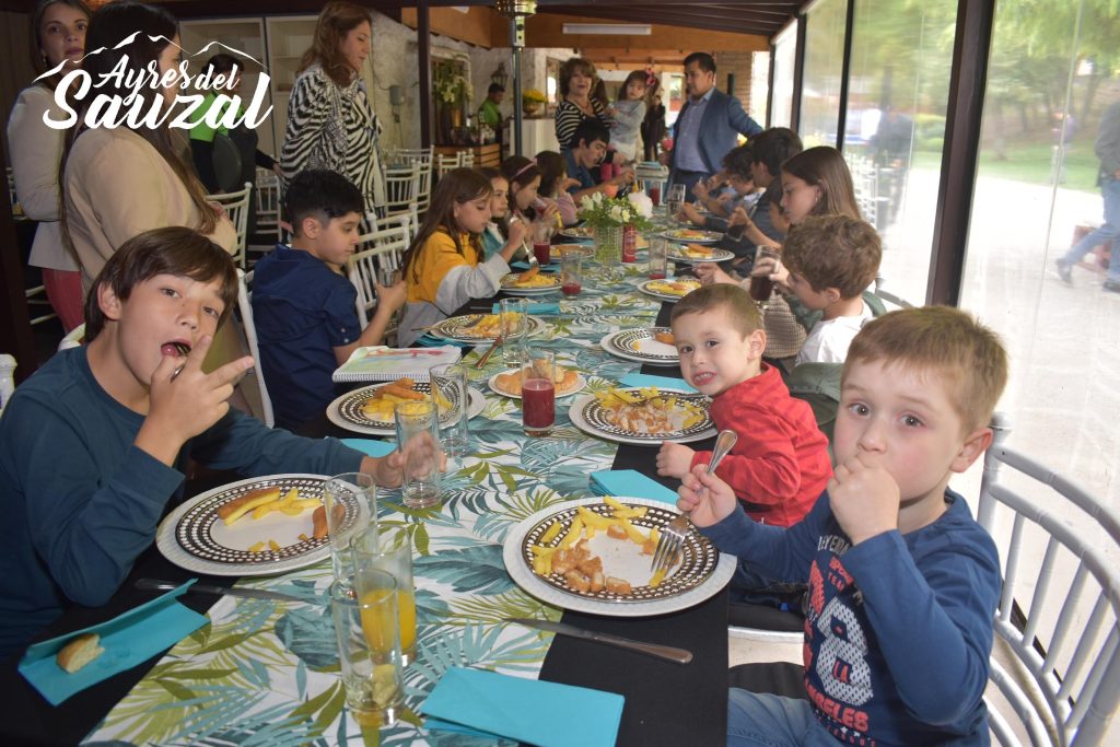 Fotos Bautizo Diego y Antonia – Una Ceremonia Llena de Luz y Unión Fotos Bautizo Diego y Antonia – Una Ceremonia Llena de Luz y Unión