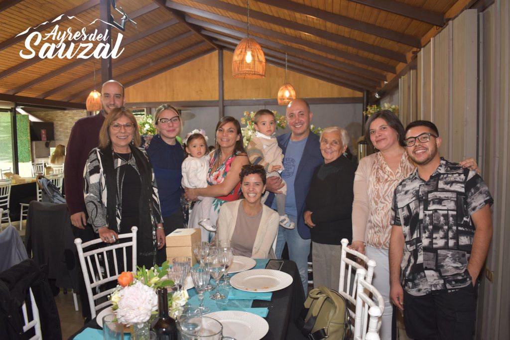 Fotos Bautizo Diego y Antonia – Una Ceremonia Llena de Luz y Unión Fotos Bautizo Diego y Antonia – Una Ceremonia Llena de Luz y Unión