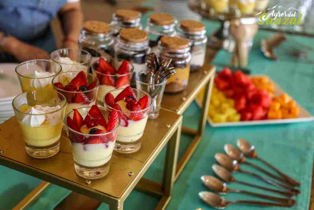 Buffet de postres en miniatura
